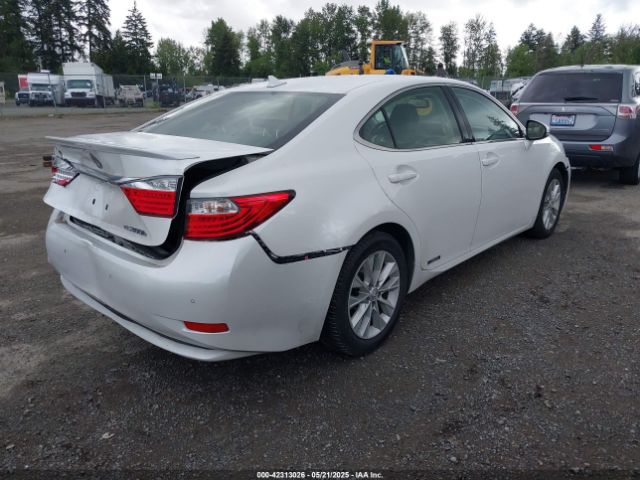 JTHBW1GG4E2043699 Lexus ES 300H