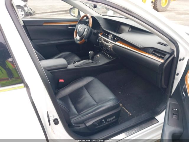 JTHBW1GG4E2043699 Lexus ES 300H