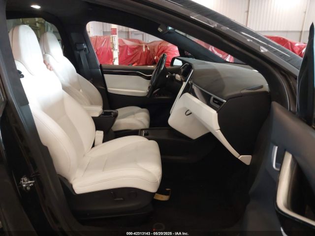 2017 TESLA MODEL X 5YJXCBE29HF044796 Photo 4