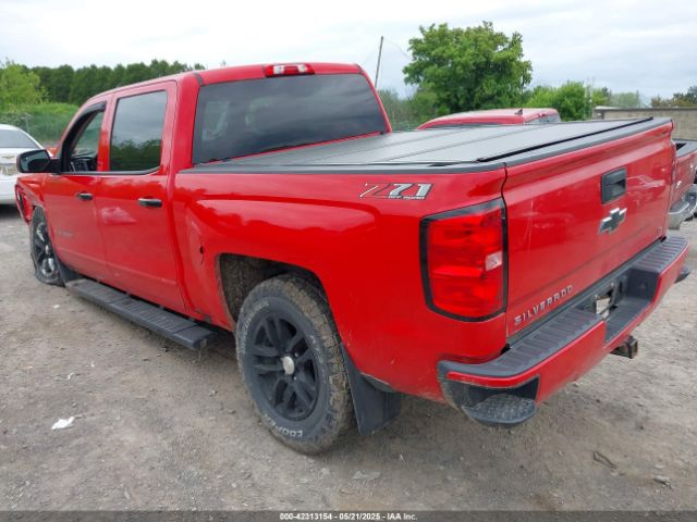 2018 CHEVROLET SILVERADO 1500 3GCUKREC3JG378751 Photo 2