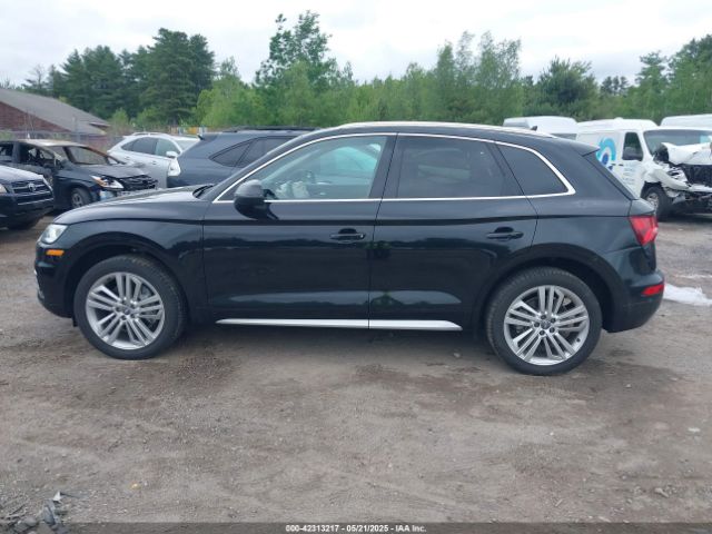 WA1BNAFY5J2204533 Audi Q5 2.0t Premium/2.0t Tech Premium