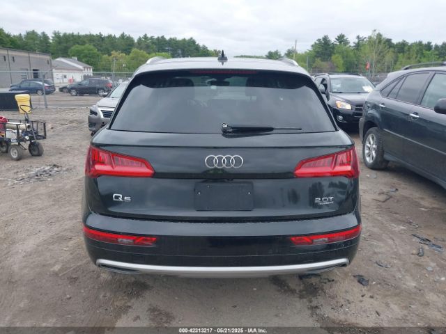 WA1BNAFY5J2204533 Audi Q5 2.0t Premium/2.0t Tech Premium
