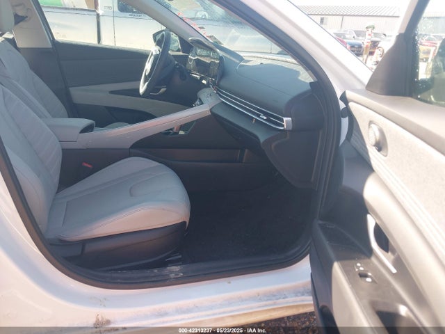 KMHLP4DGXSU959372 Hyundai Elantra Limited