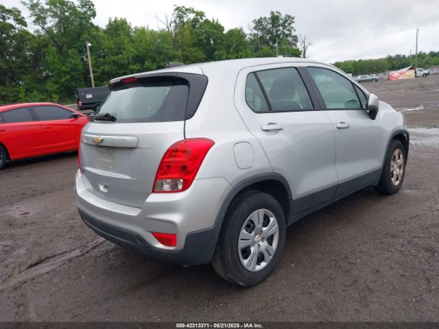 3GNCJKSBXHL204167 Chevrolet TRAX LS