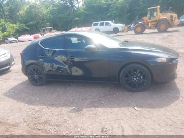 JM1BPAKM8S1752519 Mazda Mazda3 2.5 S Select Sport