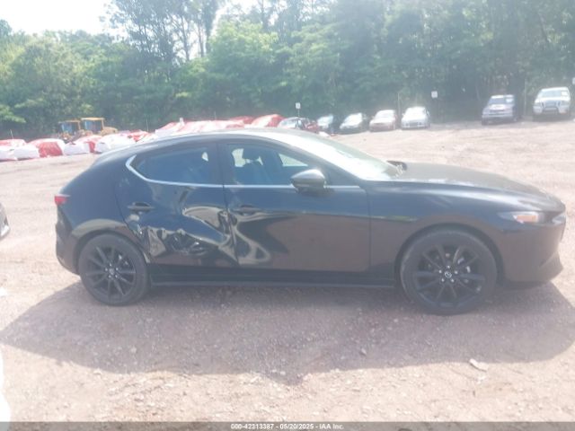 JM1BPAKM8S1752519 Mazda Mazda3 2.5 S Select Sport