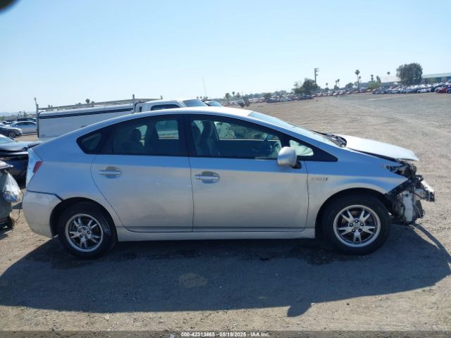 JTDKN3DU5E1759012 Toyota Prius Two