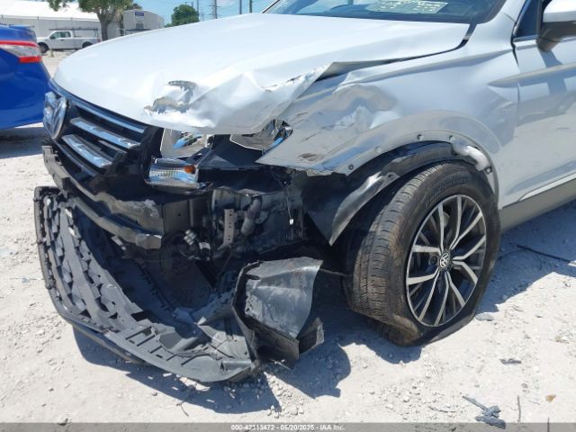 3VV3B7AX2JM018897 Volkswagen Tiguan 2.0t Se/2.0t Sel