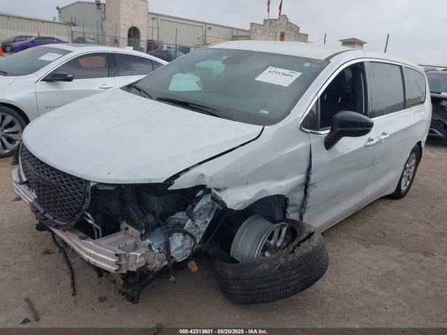 Chrysler Pacifica Select 2025 2C4RC1BG7SR555258 Image 2