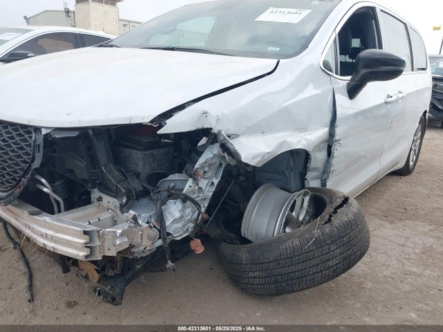 Chrysler Pacifica Select 2025 2C4RC1BG7SR555258 Image 6