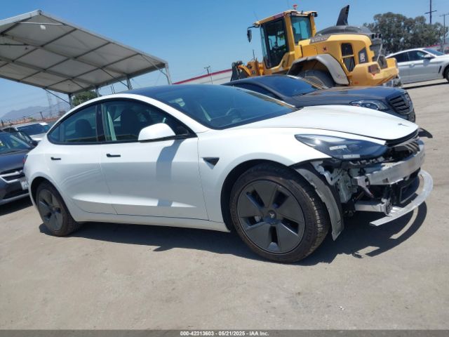 5YJ3E1EA6NF376605 Tesla 2022