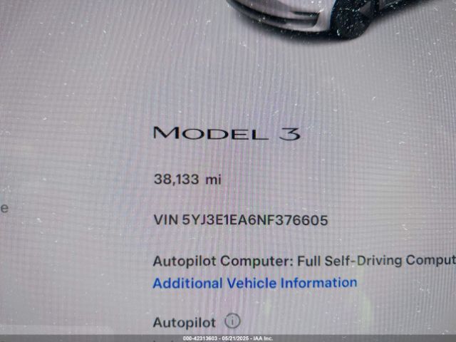 5YJ3E1EA6NF376605 Tesla 2022