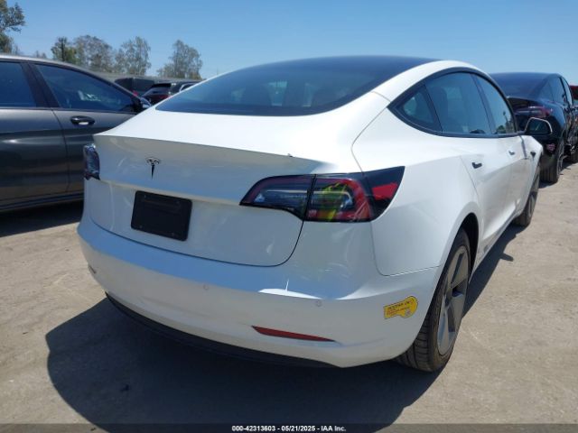 5YJ3E1EA6NF376605 Tesla 2022