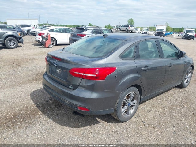Ford FOCUS SE 2018 1FADP3FE5JL228583 Image 4