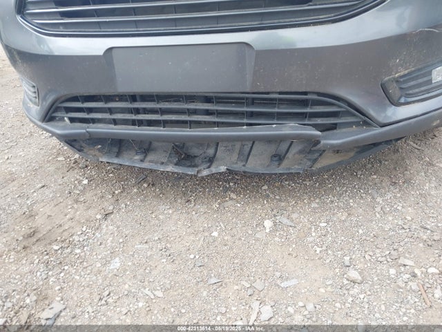 Ford FOCUS SE 2018 1FADP3FE5JL228583 Image 6