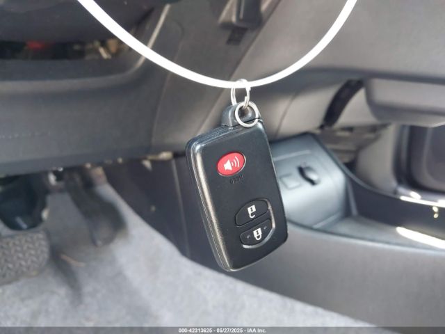 JTDKN3DU8F1891229 Toyota Prius Two