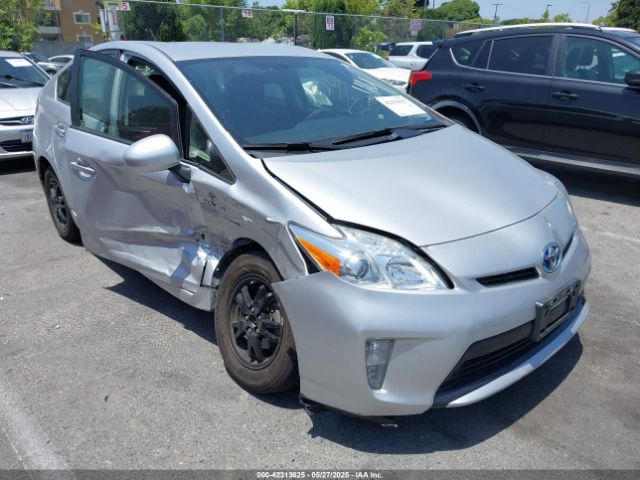 JTDKN3DU8F1891229 Toyota Prius Two