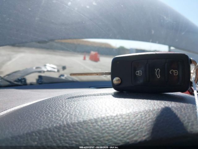 WVGAV7AX1GW537635 Volkswagen TIGUAN S