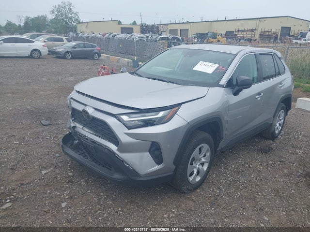 Toyota RAV4 LE 2024 2T3F1RFVXRC458850 Image 2