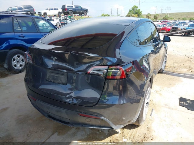2024 Tesla Model Y Rwd მანქანა იყიდება აუქციონზე, vin: 7SAYGDED6RF054342, აუქციონის ნომერი: 42313757