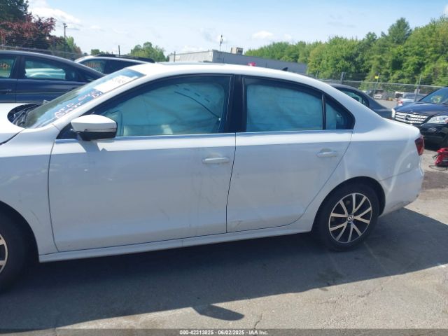 3VWDB7AJ4HM290809 Volkswagen Jetta 1.4t Se