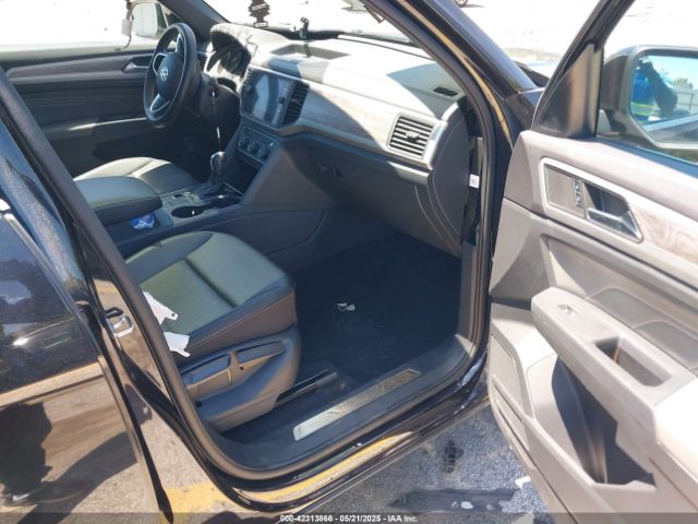2021 VOLKSWAGEN ATLAS CROSS SPORT 1V2JC2CA1MC223193 Photo 4