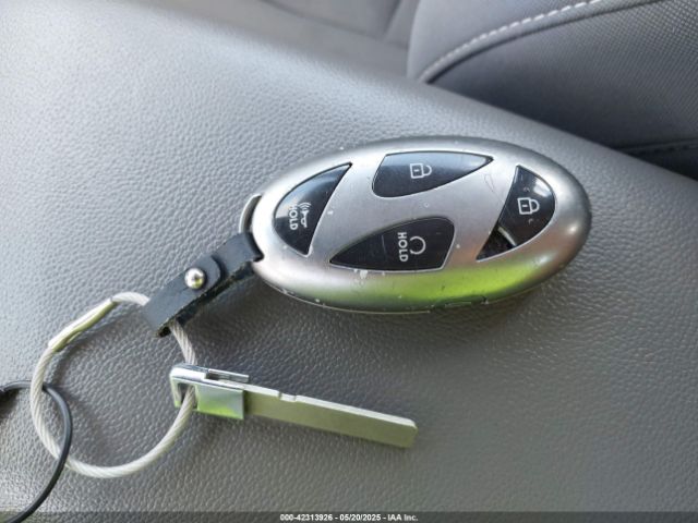 KMHLM4DGXRU640153 Hyundai ELANTRA SEL