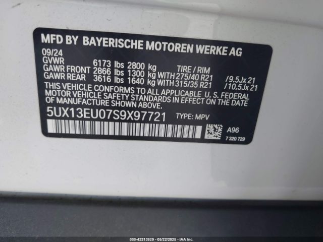 2025 BMW X5 5UX13EU07S9X97721 Photo 8