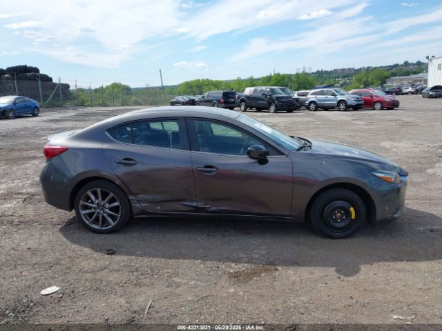 3MZBN1V36JM212075 Mazda Mazda3 Touring