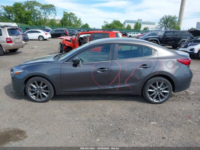 3MZBN1V36JM212075 Mazda Mazda3 Touring