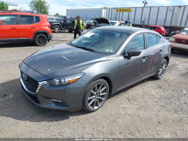 3MZBN1V36JM212075 Mazda Mazda3 Touring