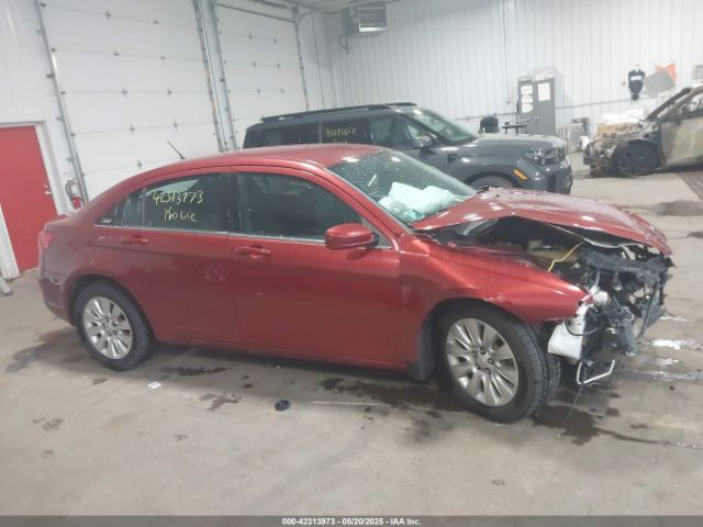 1C3CCBAG3EN158519 Chrysler 200 LX