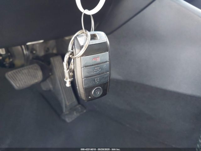 KNAGV4LD2J5022282 KIA Optima Plug-in Hybrid Ex