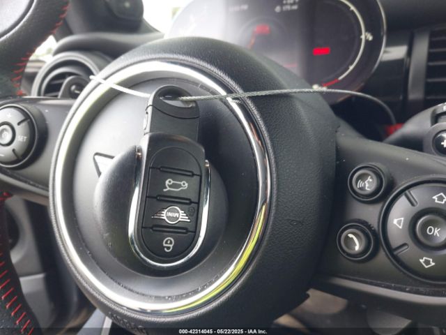 2021 MINI CONVERTIBLE WMWWJ5C06M3M15700 Photo 10