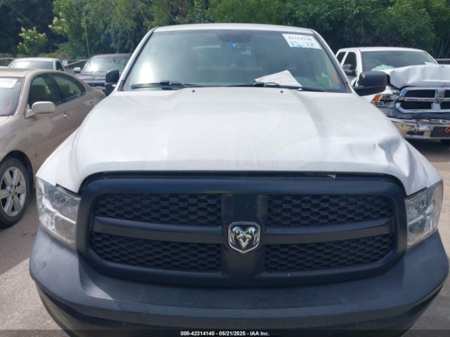 3C6JR6DG5HG774182 RAM 1500 Tradesman  4x2 8' Box