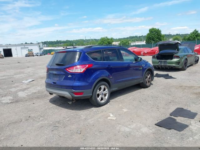 1FMCU9GX0GUA76647 Ford ESCAPE SE