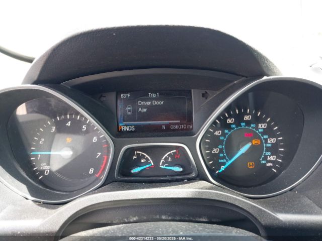 1FMCU9GX0GUA76647 Ford ESCAPE SE