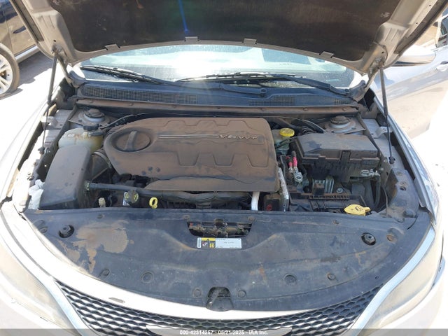 Chrysler 200 2015 1C3CCCCG7FN565618 Image 10