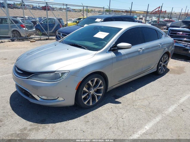 Chrysler 200 2015 1C3CCCCG7FN565618 Image 2