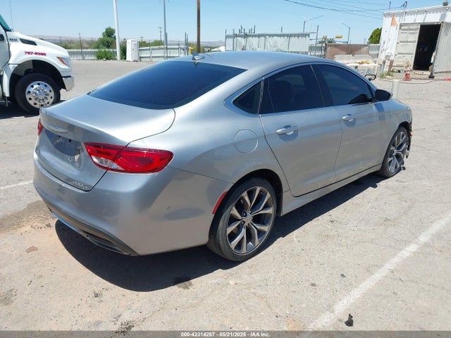 Chrysler 200 2015 1C3CCCCG7FN565618 Image 4