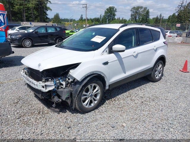 1FMCU9GD6JUB45046 Ford ESCAPE SE