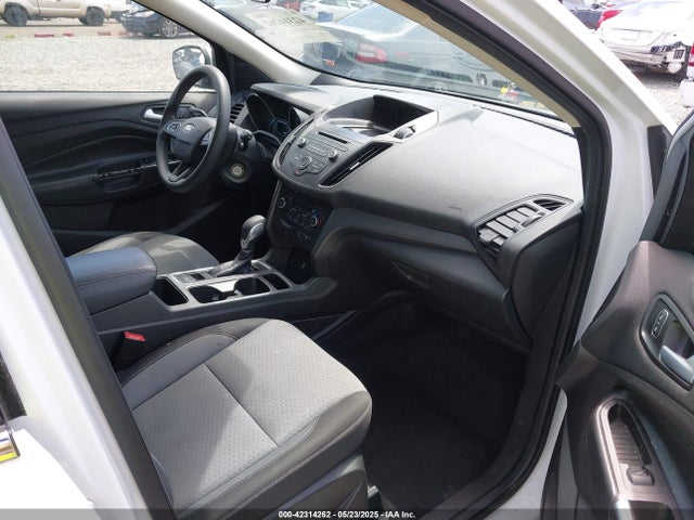 1FMCU9GD6JUB45046 Ford ESCAPE SE