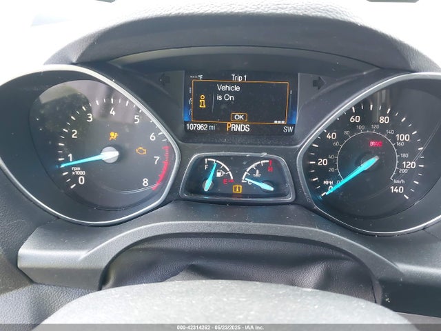1FMCU9GD6JUB45046 Ford ESCAPE SE