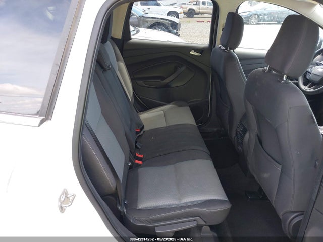 1FMCU9GD6JUB45046 Ford ESCAPE SE