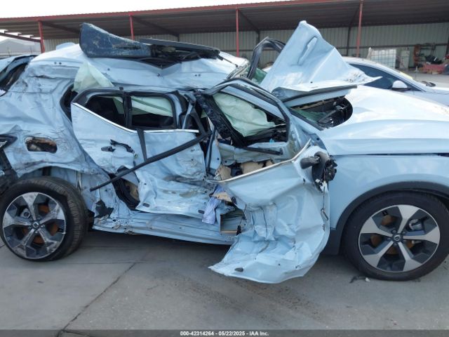 YV4L12UE6S2563585 Volvo Xc40 B5 Plus Bright Theme