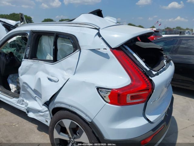 YV4L12UE6S2563585 Volvo Xc40 B5 Plus Bright Theme