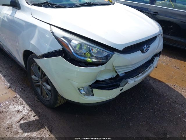 KM8JUCAG8FU020743 Hyundai TUCSON SE