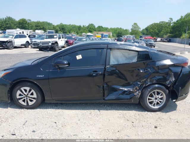 JTDKARFU9H3536248 Toyota Prius Three