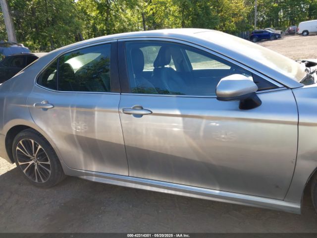4T1B11HK8JU014347 Toyota CAMRY SE