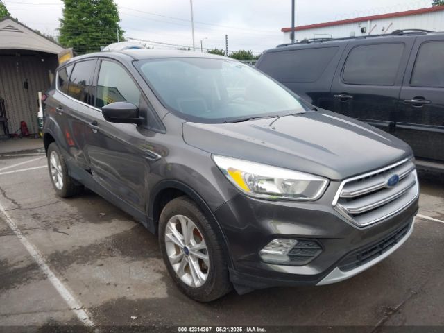 1FMCU0GD1HUB57031 Ford ESCAPE SE